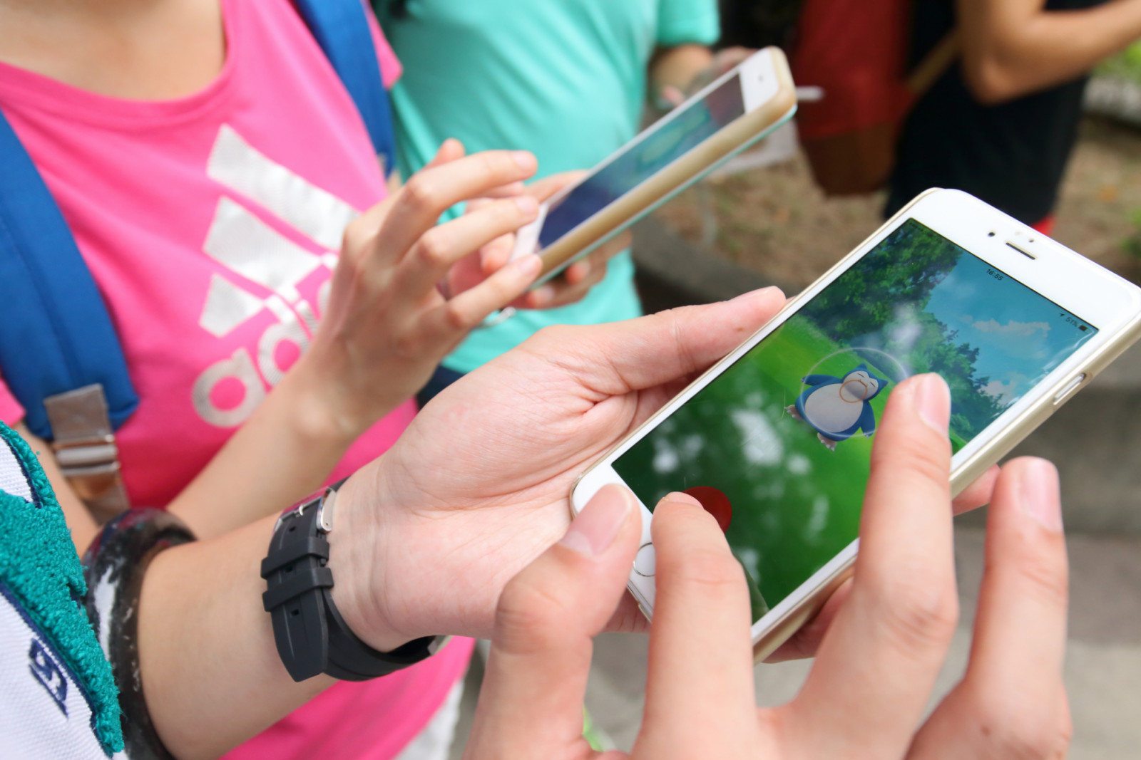 Pokémon Go played catch the Pokemon in Hong Kong (Images: Getty Images)