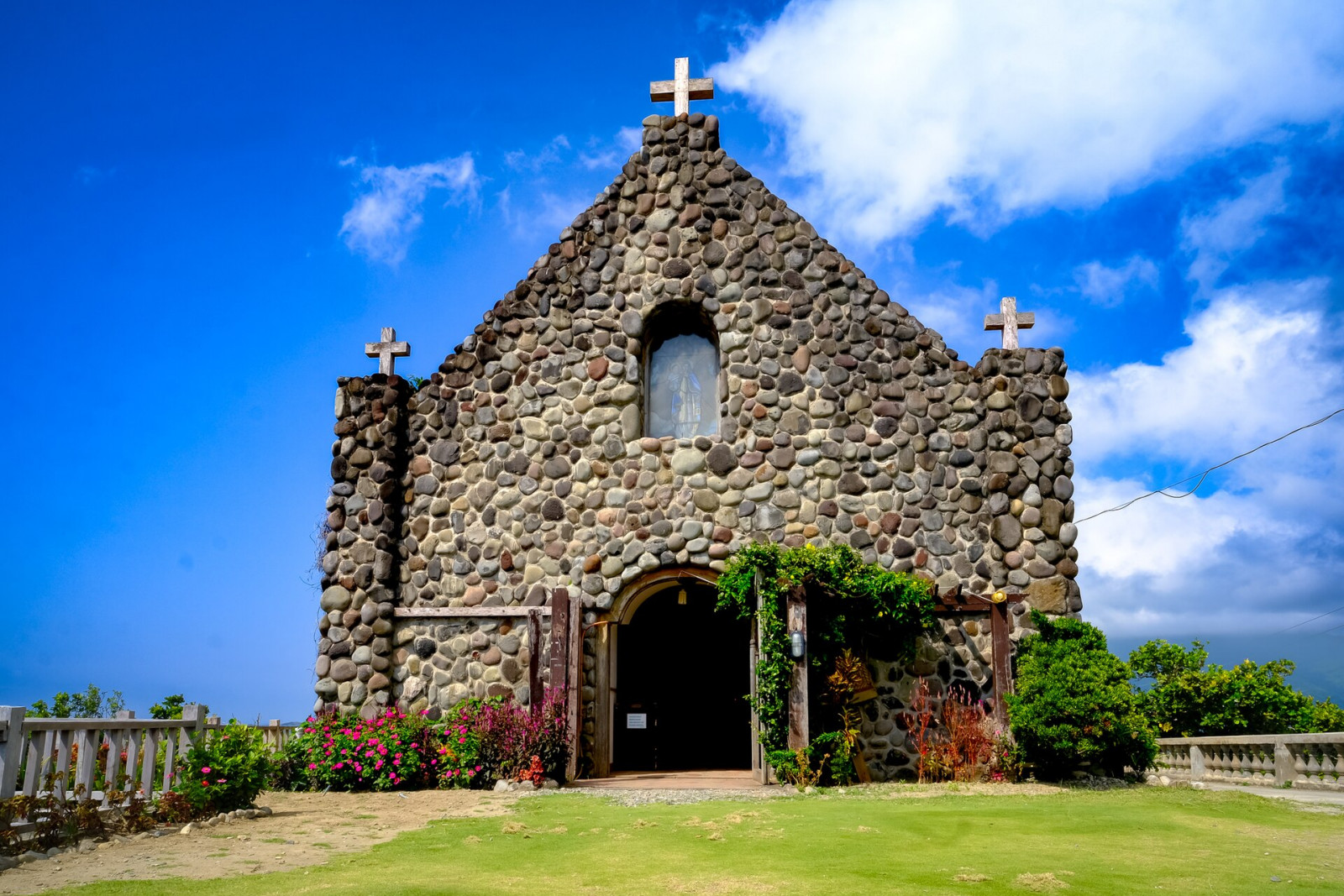 Tukon Chapel in Batanes, Philippines (Photo: Wikimedia Commons)