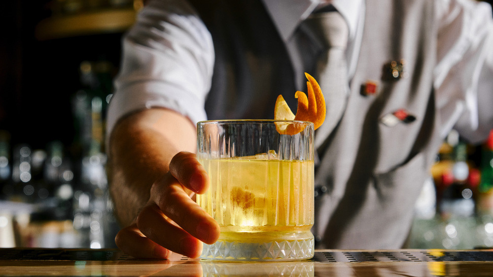 Negroni at the Cé La Vi SkyBar