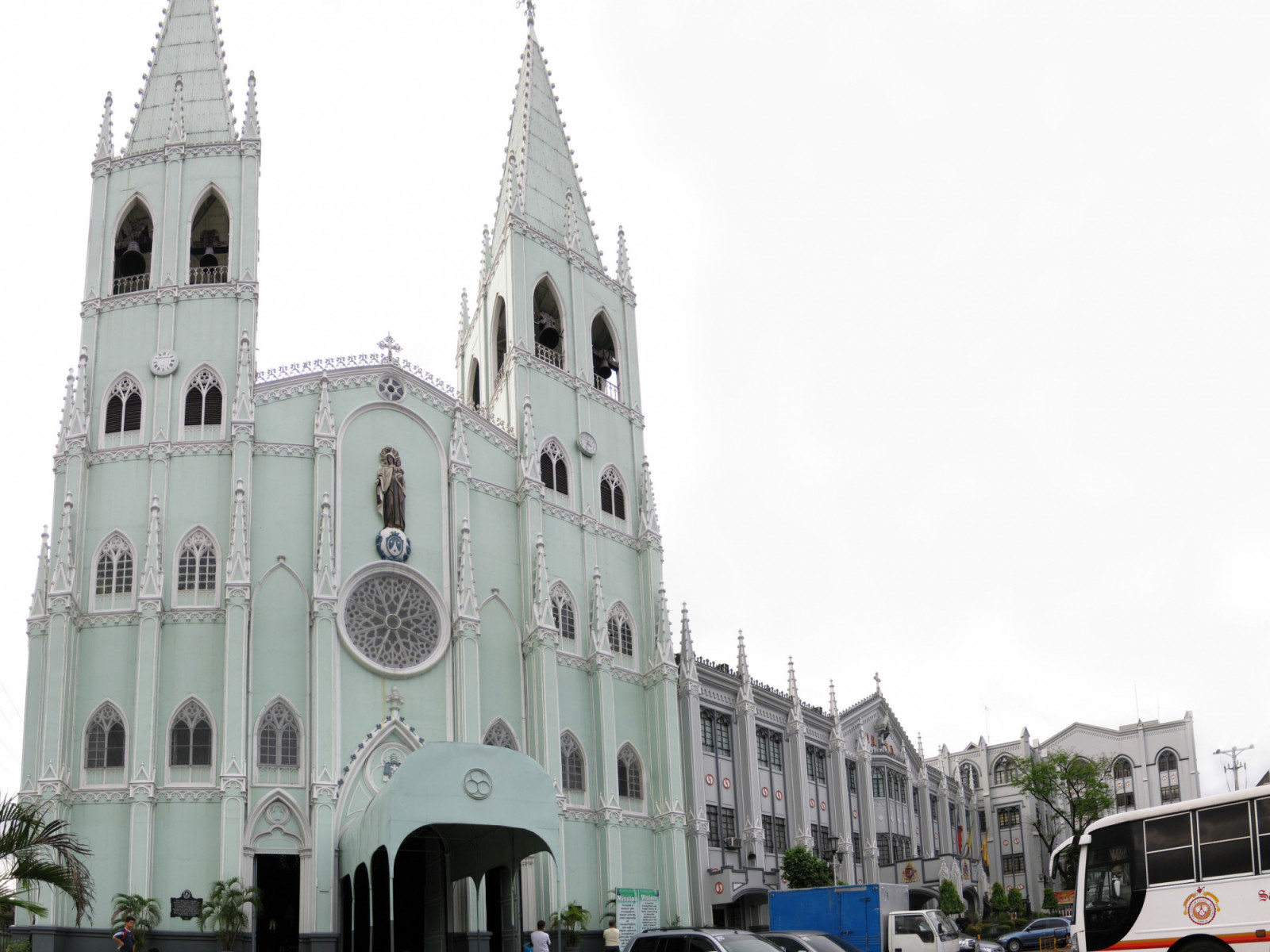 San Sebastian Church in Manila (Photo: Wikimedia Commons)