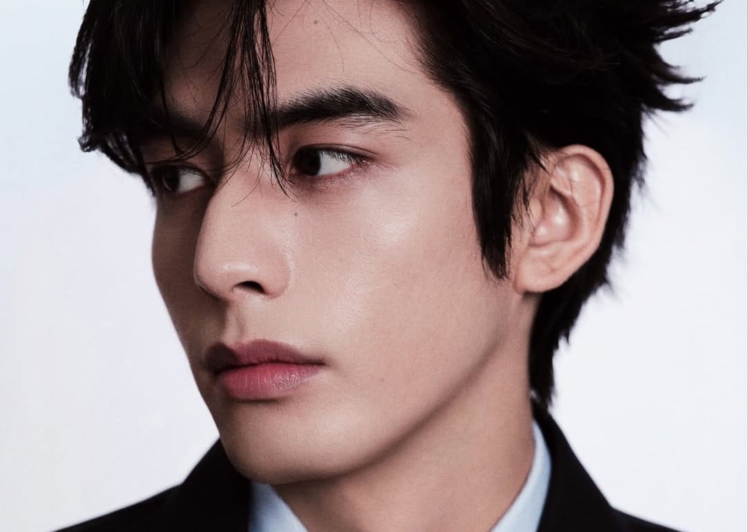 From the screen to the spotlight, Song Weilong’s latest campaigns show how his presence shapes the face of modern luxury (Photo: Song Weilong/Instagram)