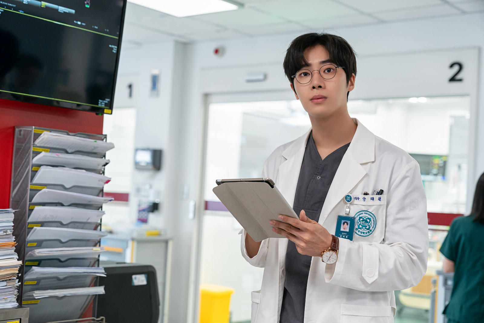 From small-town romances to high-stakes medical dramas, Choo Young Woo’s screen journey shows the range and evolution of a rising star in Korean television (Photo: Han Se-jun/Netflix © 2025)