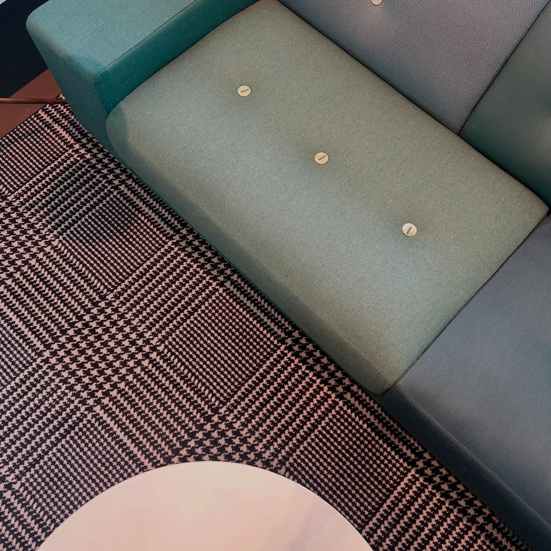 A mix of fabric textures and tonal hues with oversized buttons in contrasting colours (Photo: Instagram / @canoof)