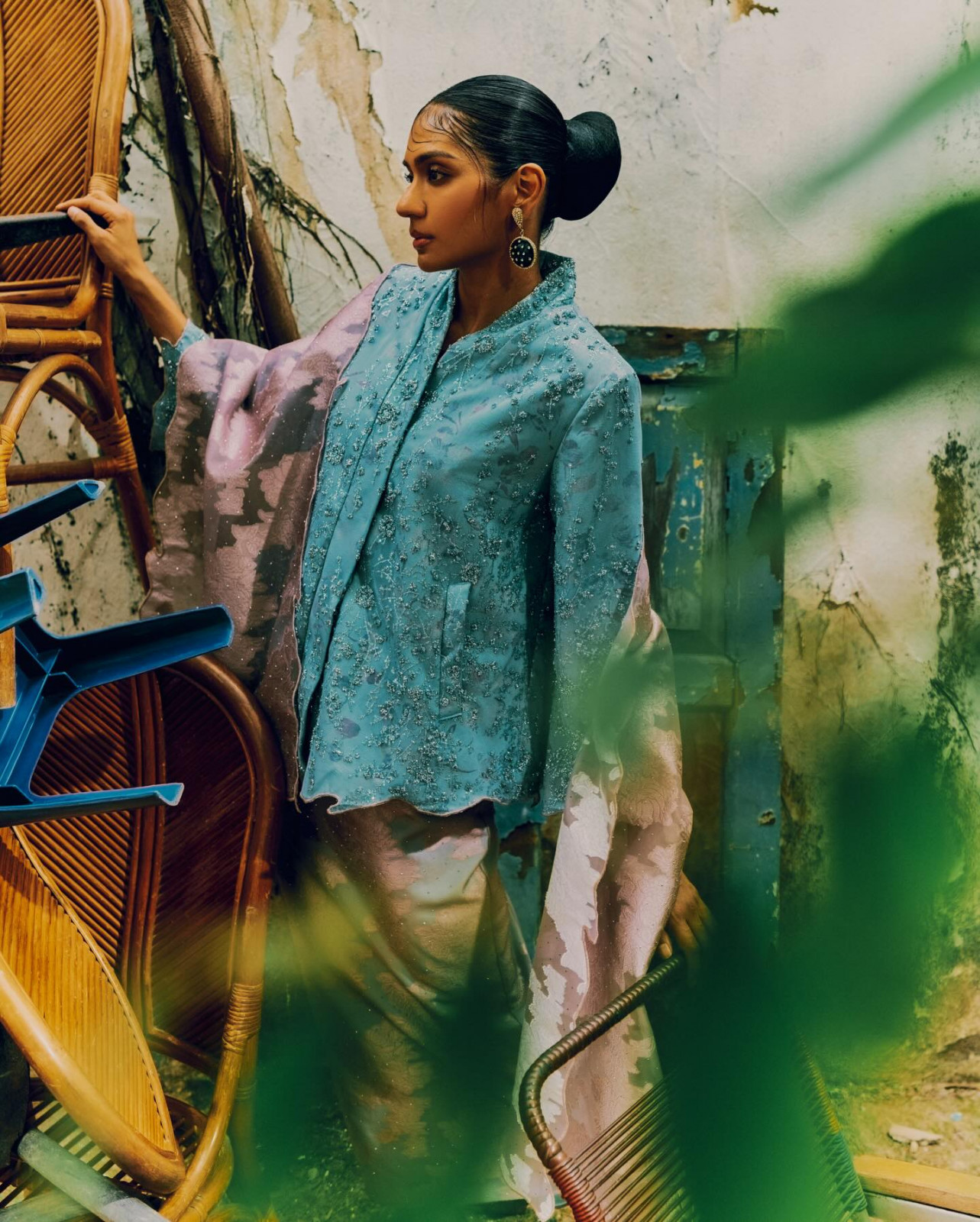 Azu from the Dia Raya Luxe 2026 collection. (Photo:@adila_long/Instagram)