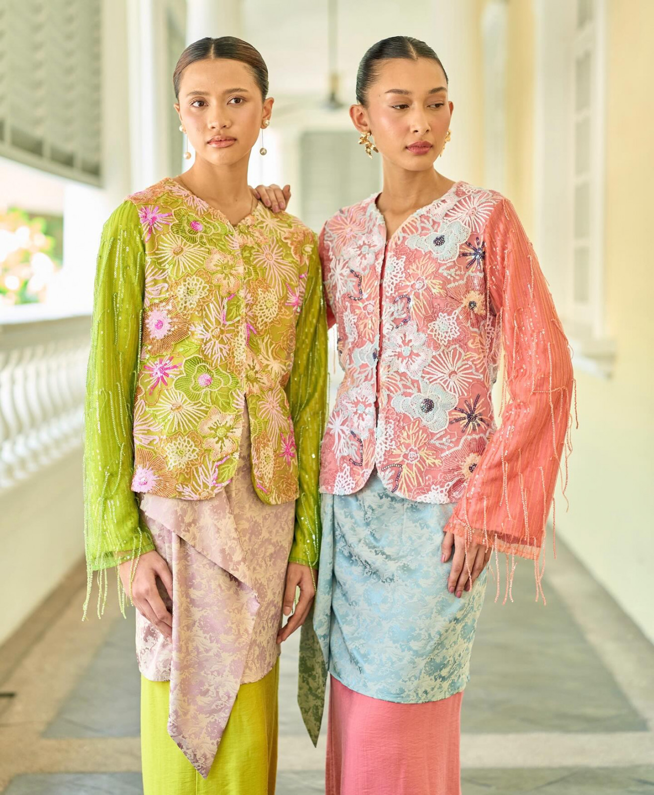 The Kenanga Kebaya in Sequin lime and coral. (Photo:@araredofficial/Instagram)