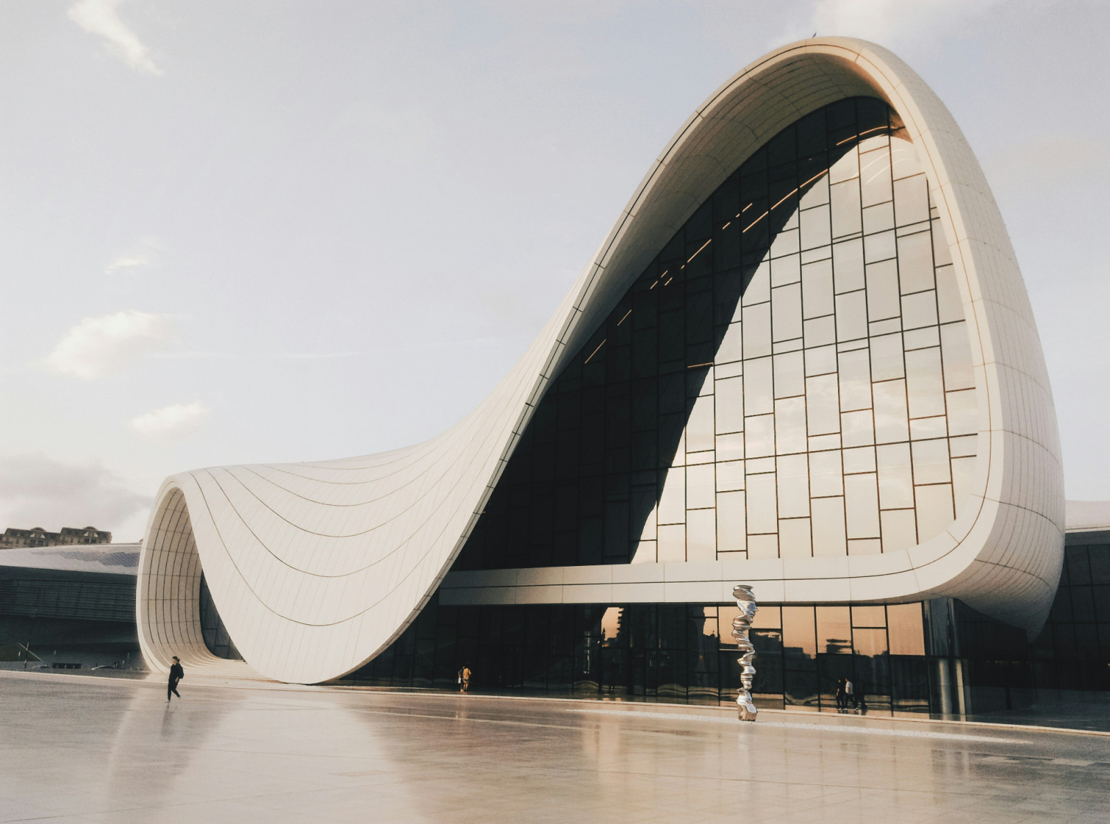 Its sculptural form is a radical departure from conventional architectural geometry (Photo: Unsplash)