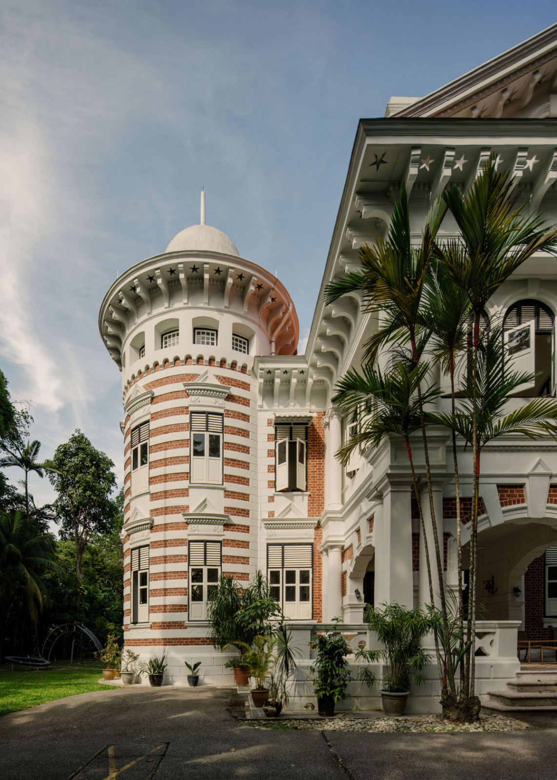 The façade of Golden Bell Mansion, currently occupied by the Danish Seaman’s church, restored by a team led by laureate Goy Zhenru of Goy Architects