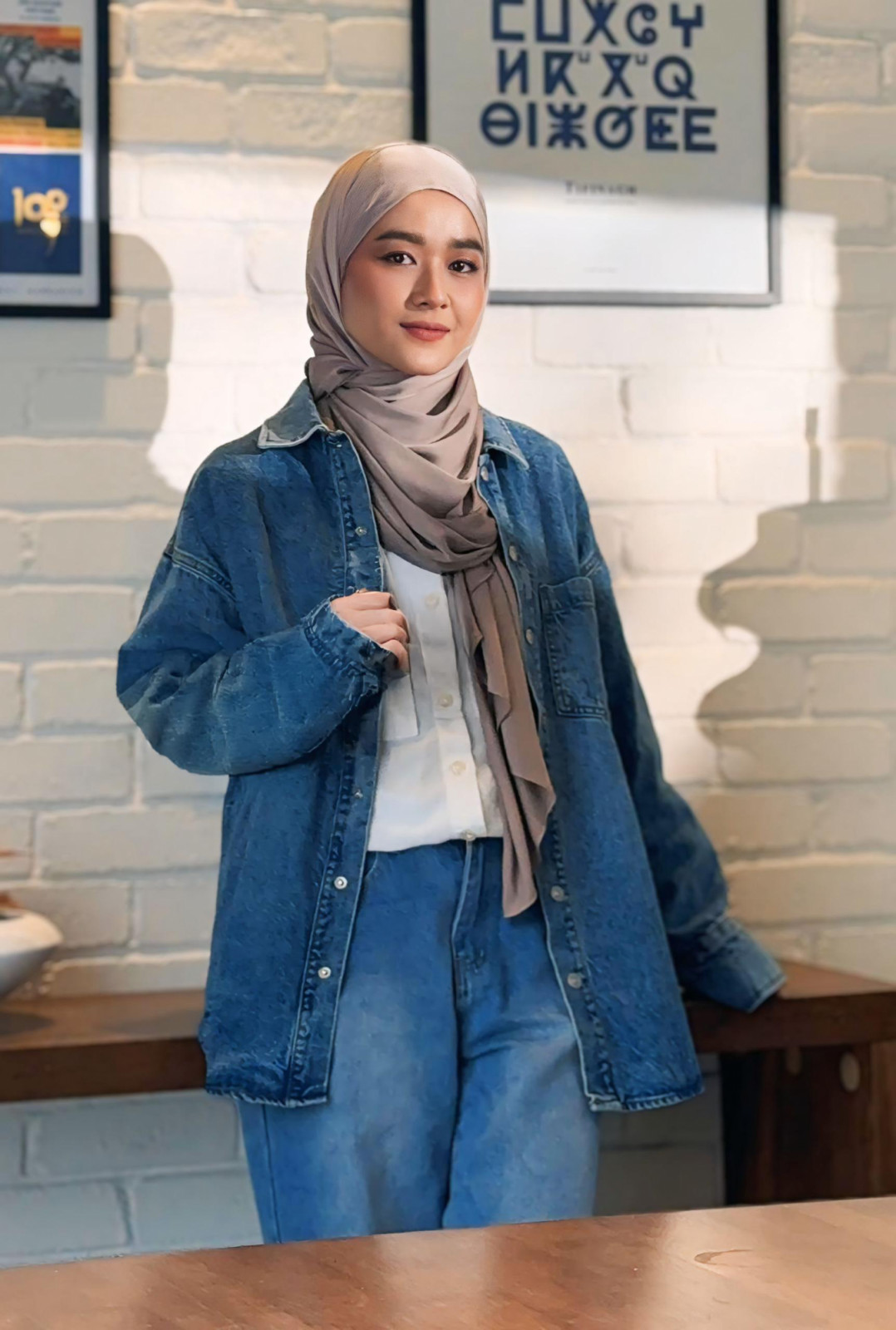 Nurfarahin Romli, better known as Farah Lee is a
humanitarian activist and founded Pertubuhan Kebajikan FL (Childrity)