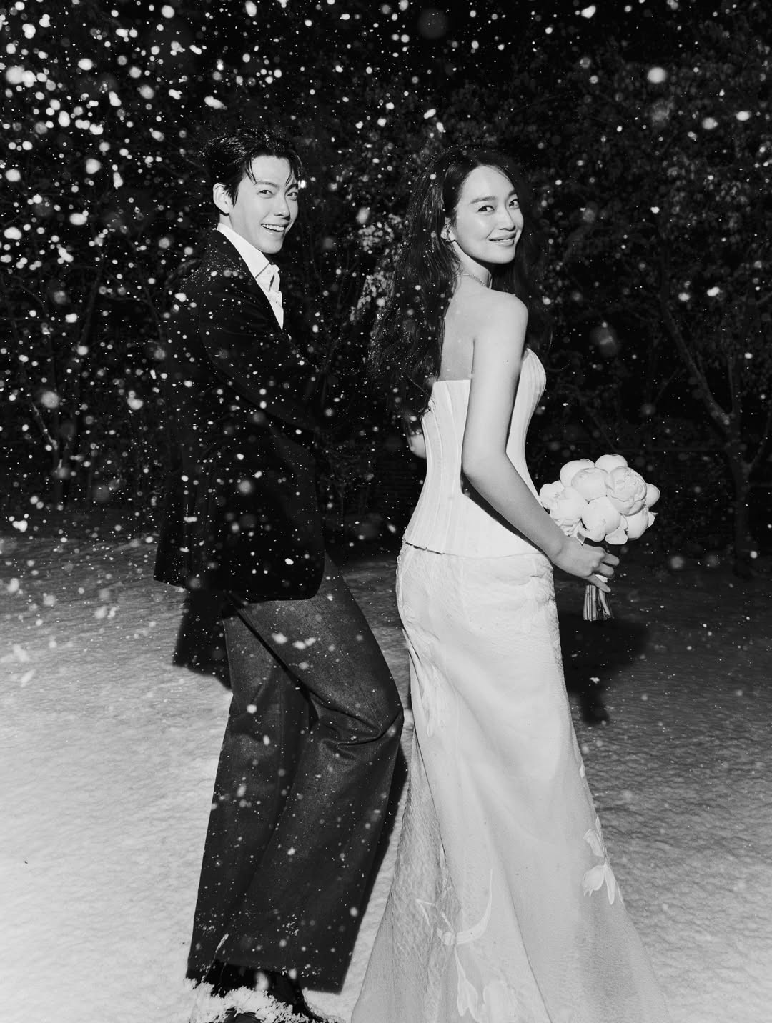 Kim Woo-bin and Shin Min-a (Photo: Instagram / @ament_official)