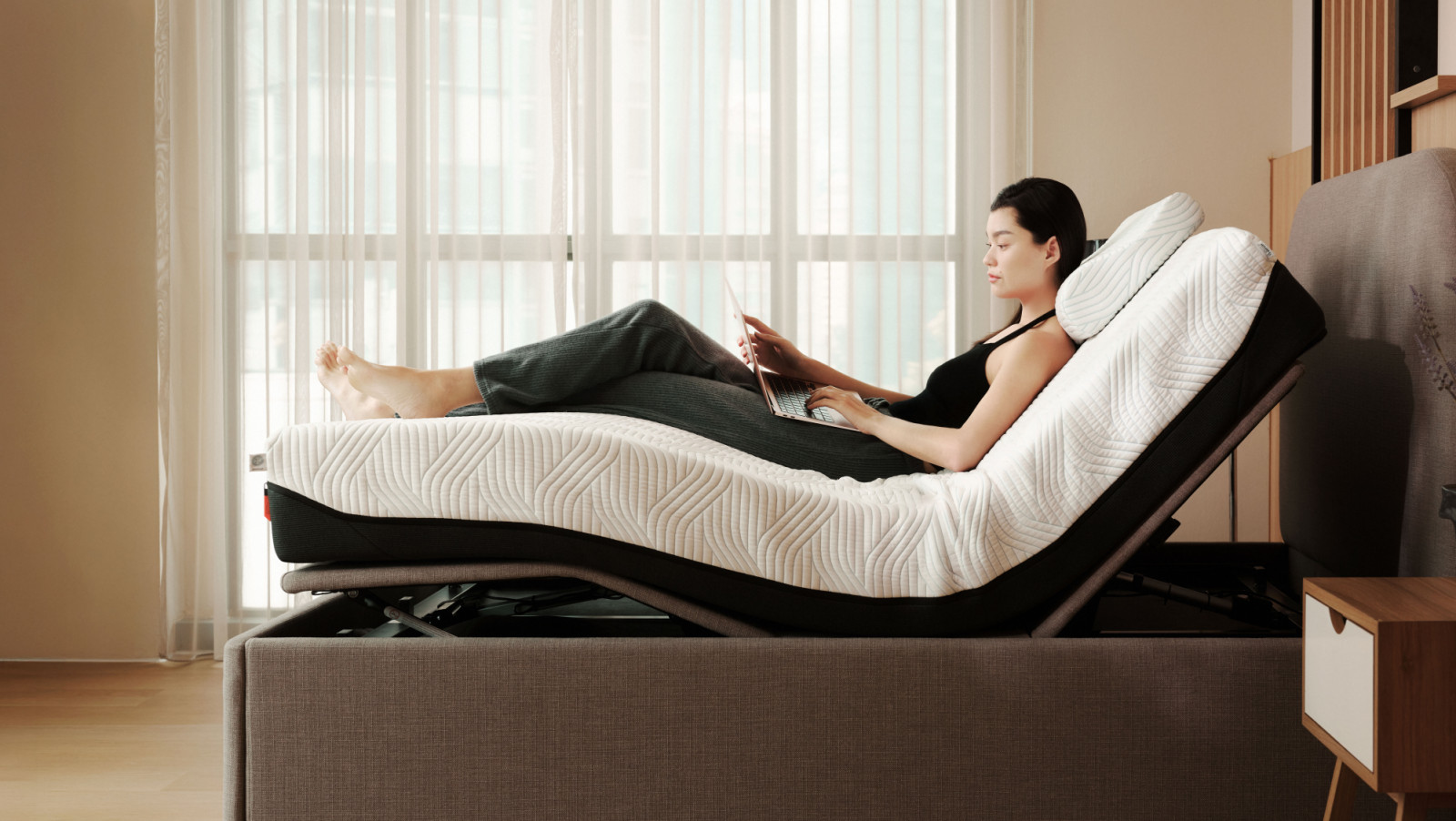 テンピュール　Zero-G Perfect Sleep System How Tempur Zero G Box brings zero gravity sleep home | Tatler Asia