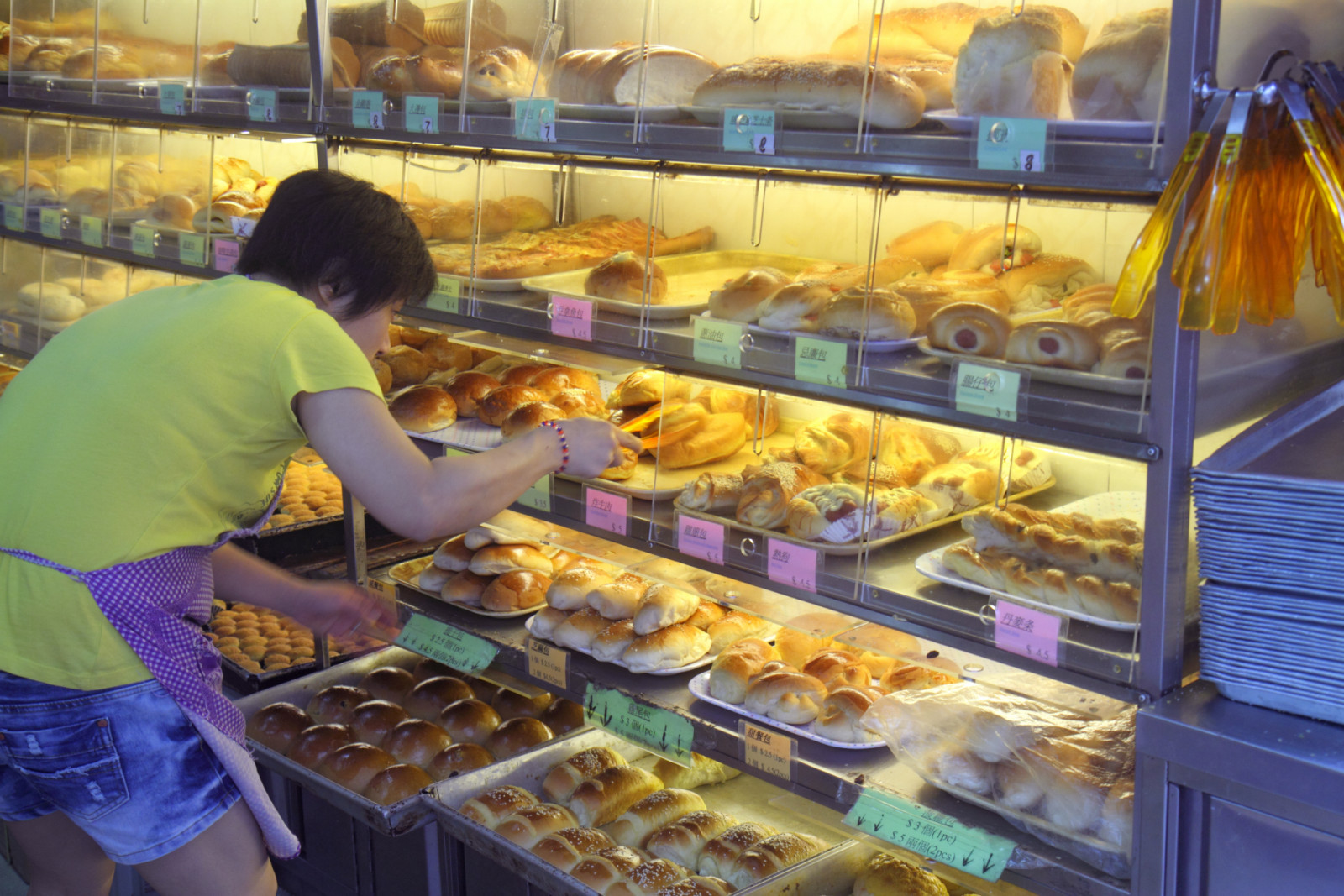 Java Road, bakery pastry shop, interior. (Photo by: Jeffrey Greenberg/Universal Images Group via Getty Images)