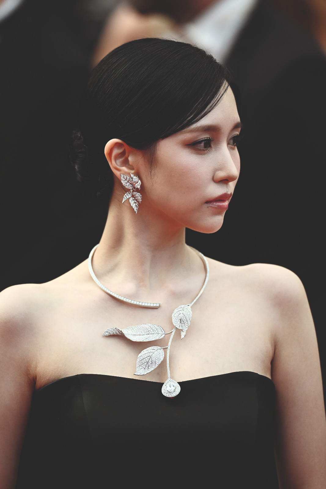 CANNES, FRANCE - MAY 18: Mina attends the "The Phoenician Scheme" red carpet at the 78th annual Cannes Film Festival at Palais des Festivals on May 18, 2025 in Cannes, France. (Photo by Gareth Cattermole/Getty Images)