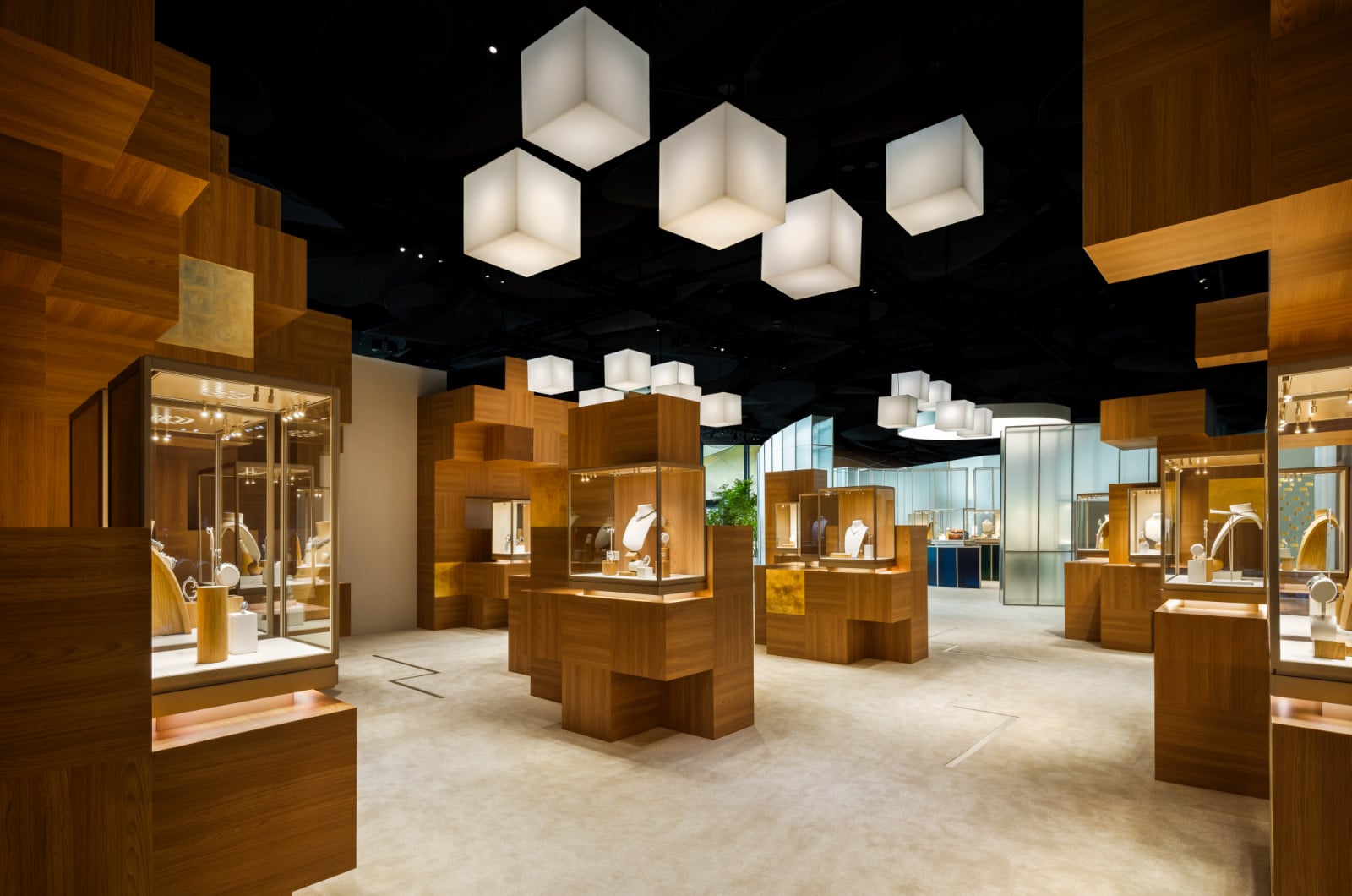 卡地亞 En Équilibre頂級珠寶展第二展區光影構型Volume 展區。Photo: Cartier)