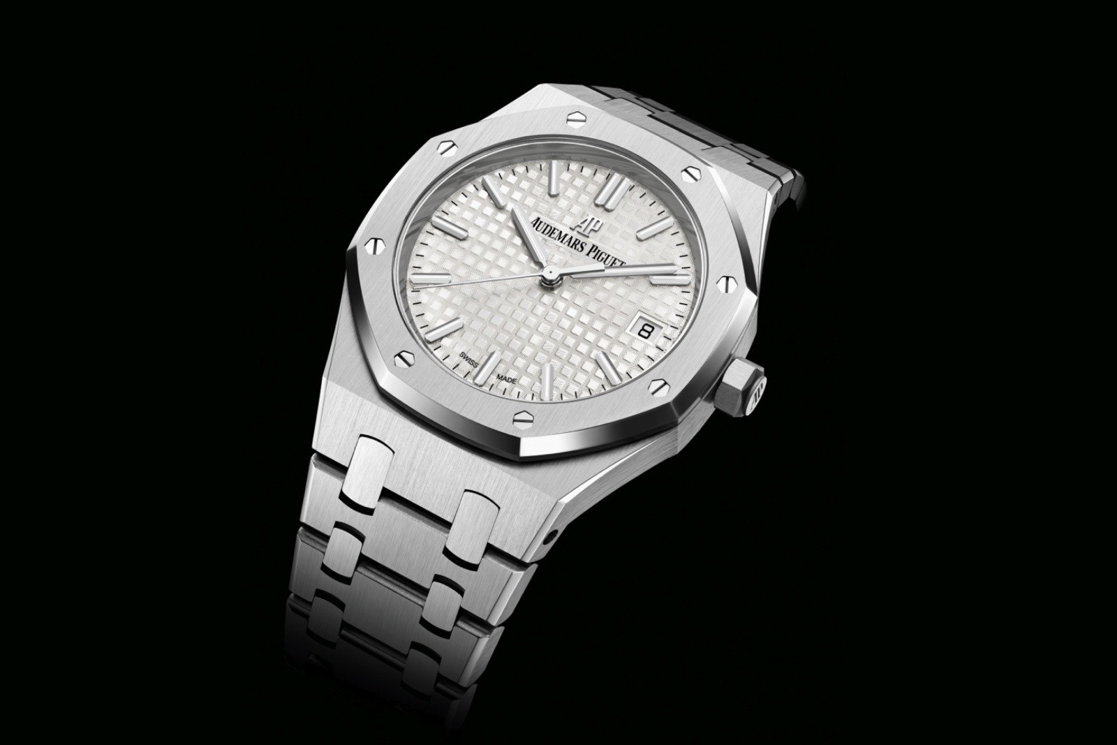 The Audemars Piguet Royal Oak Self-Winding Automatic, a design icon in modern Swiss watchmaking defined by its angular case, integrated bracelet and enduring presence in luxury collections (Photo: Audemars Piguet)