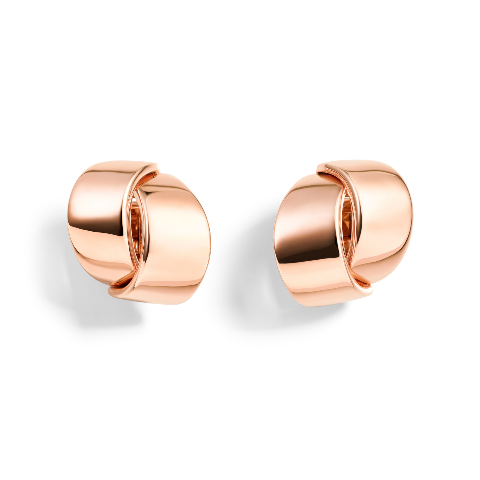 Abbraccio earclips (Photo: courtesy of Vhernier)
