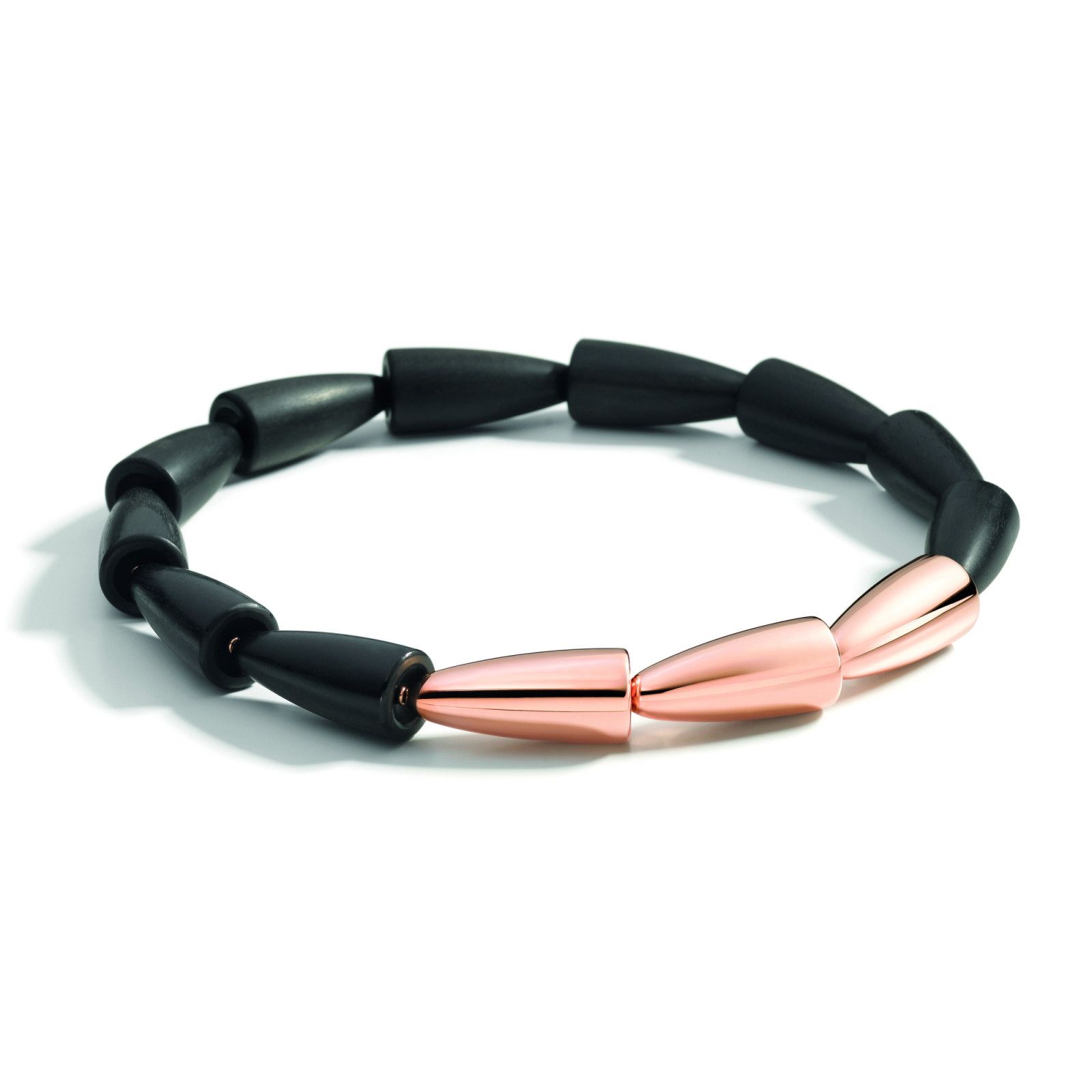 Calla necklace in ebony and rose gold (Photo: courtesy of Vhernier)