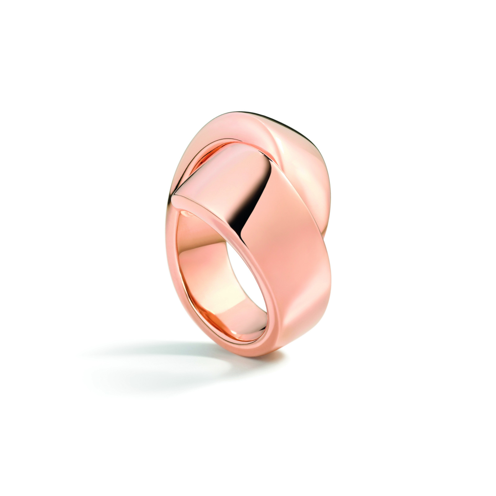 Abbraccio Midi ring (Photo: courtesy of Vhernier)
