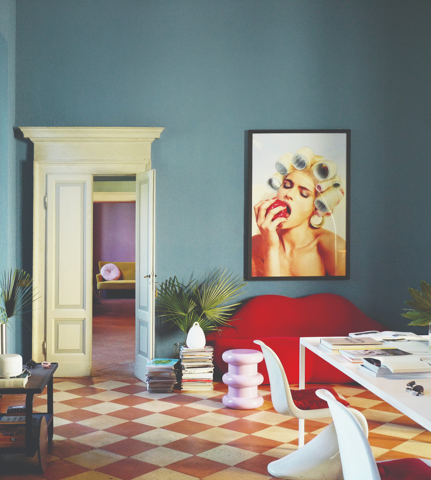 The grand dining room, alive with colour and character. (Photo: Mariana Ugarte)