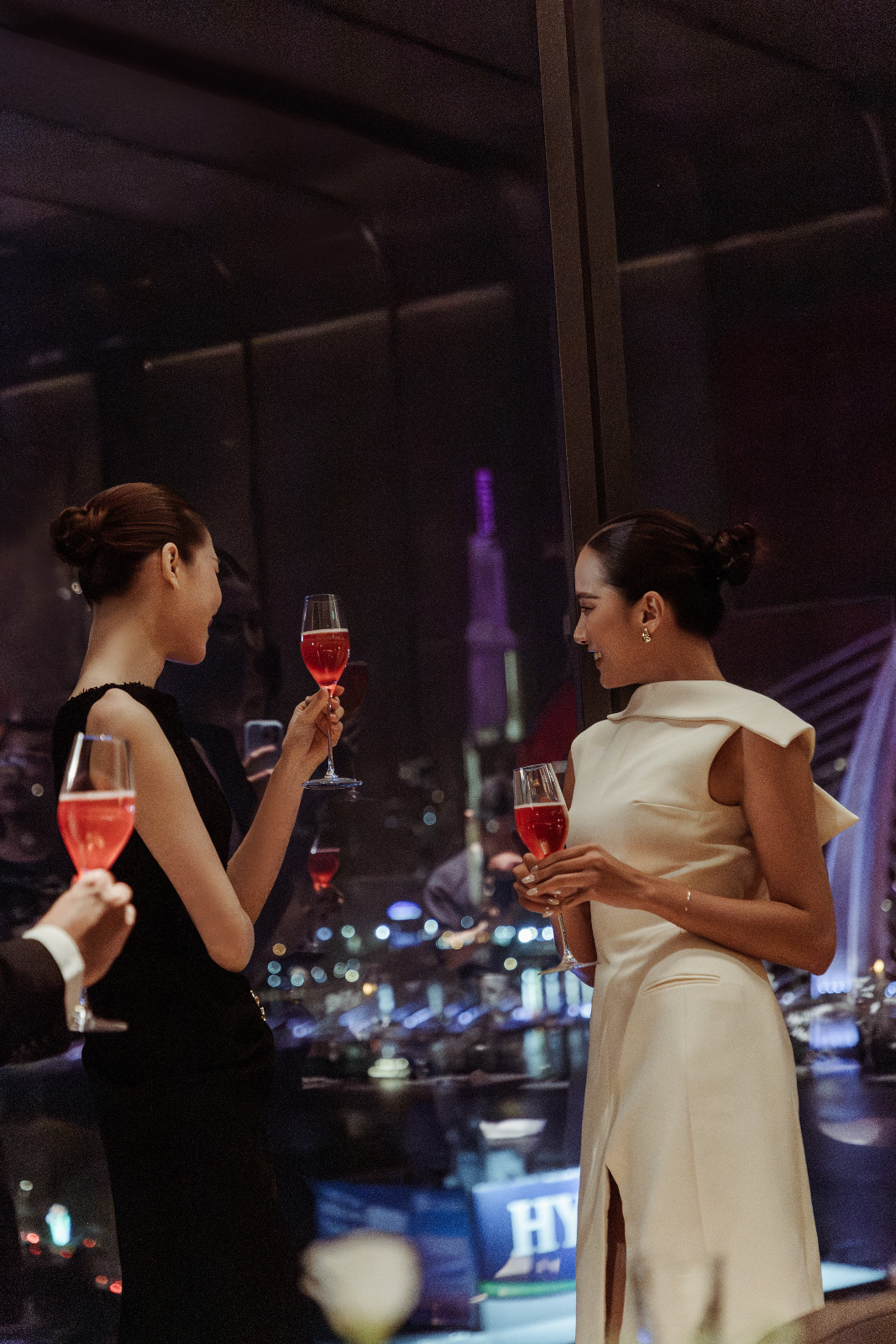 Không gian bên ngoài từ tầng 10 Hilton Saigon