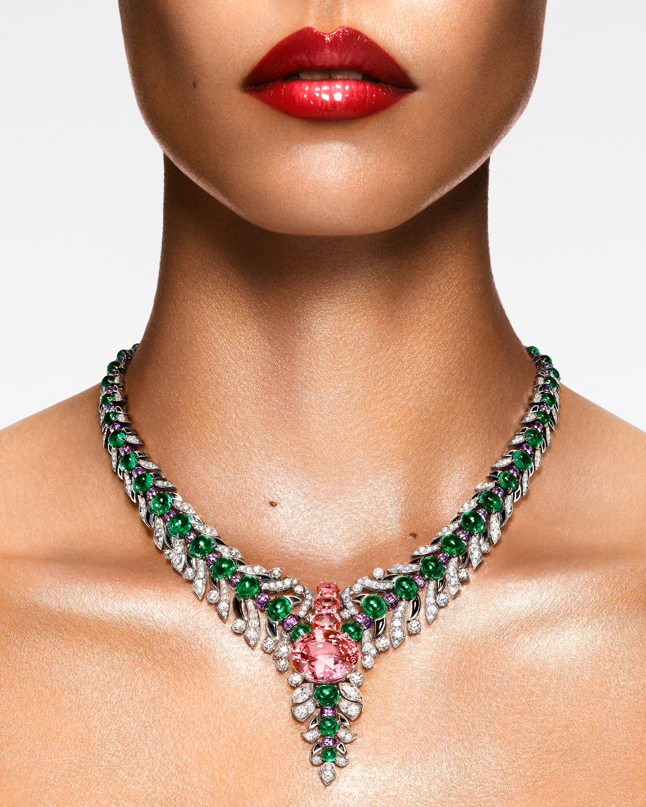Bulgari Eclettica系列 Secret Garden 頂級彩寶與鑽石項鍊。(Photo: Bulgari)