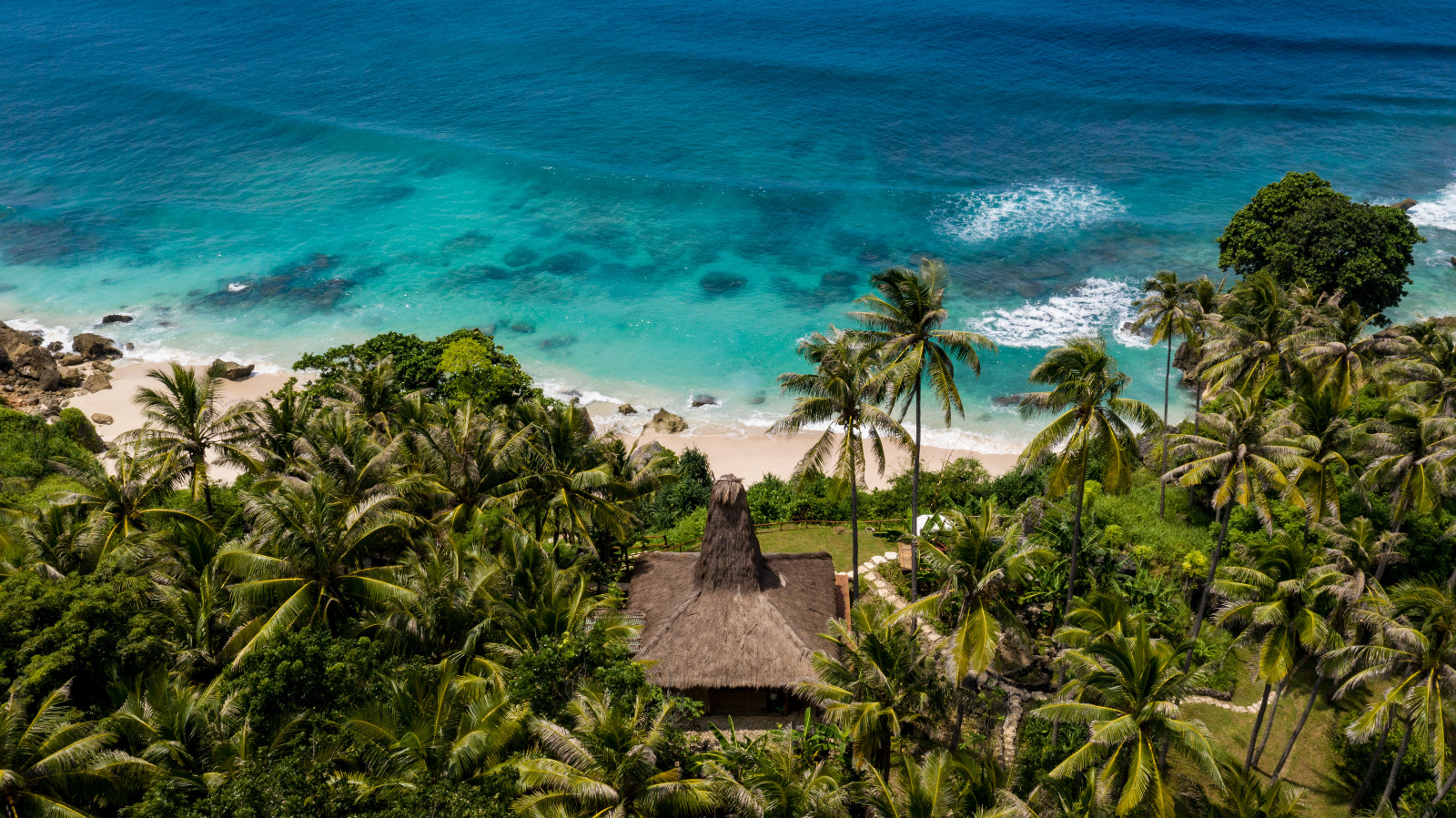 Alam liar di sekeliling Nihi Sumba