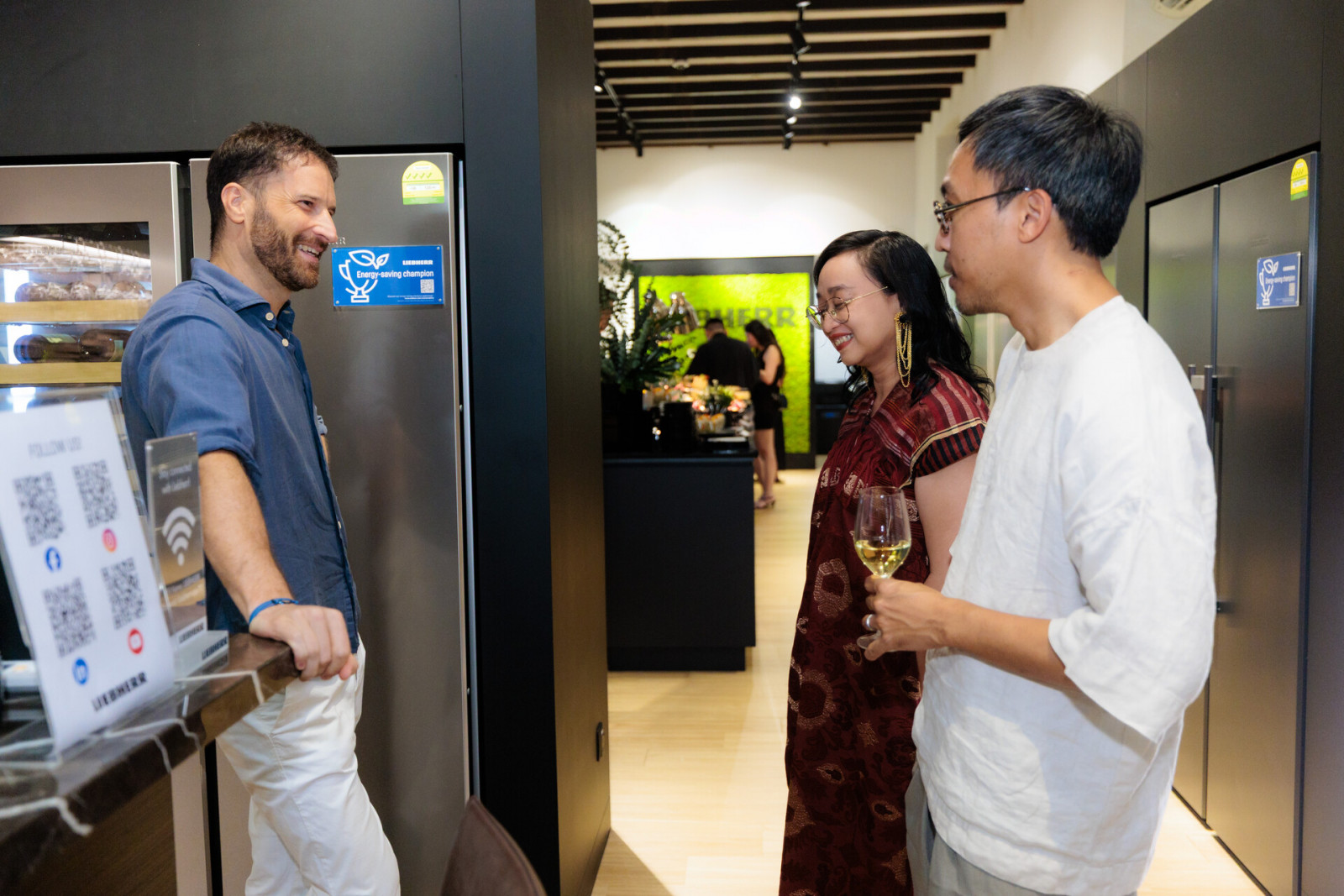 Gian Paolo Glueckler, Asih Jenie and Iskandar Idris