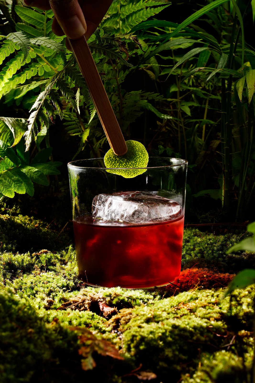 Beeswax Aged Negroni, kreasi koktail berbahan lokal dan bercita rasa global dari Raka Ambarawan
