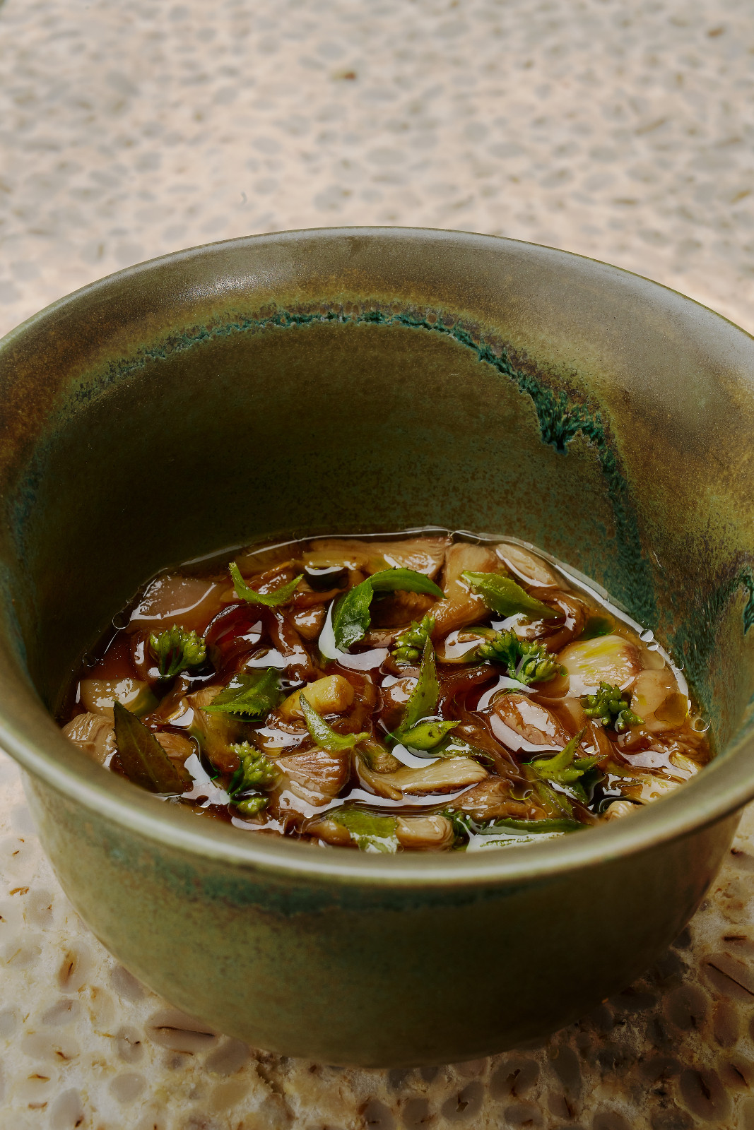 Silken tofu dengan kopi dan beluntas dari menu The Source yang baru