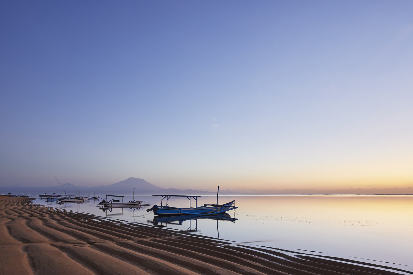 Matahari terbit di Pantai Sanur