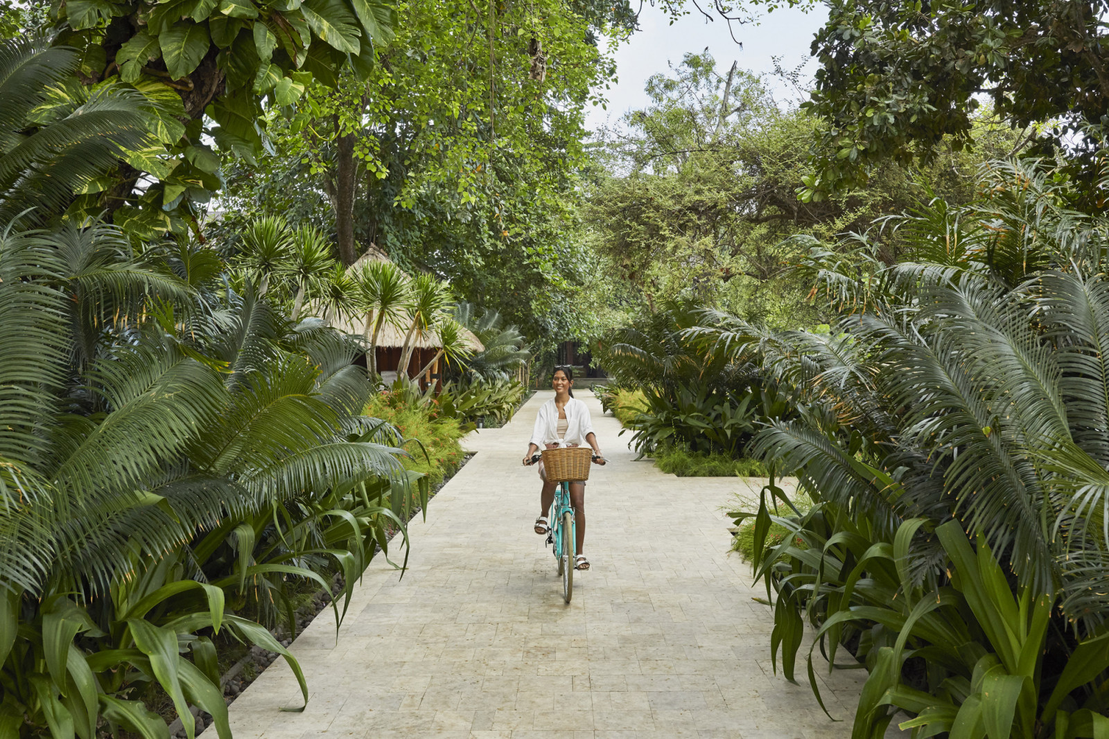 Temukan keindahan Sanur dengan sepeda