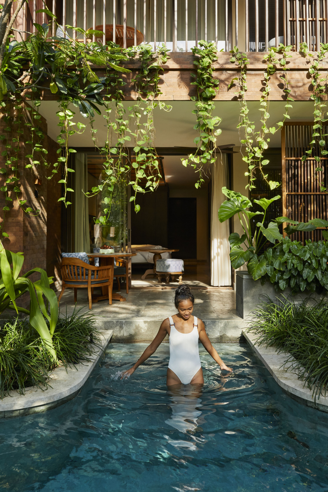 Akses langsung ke kolam renang di Andaz Bali