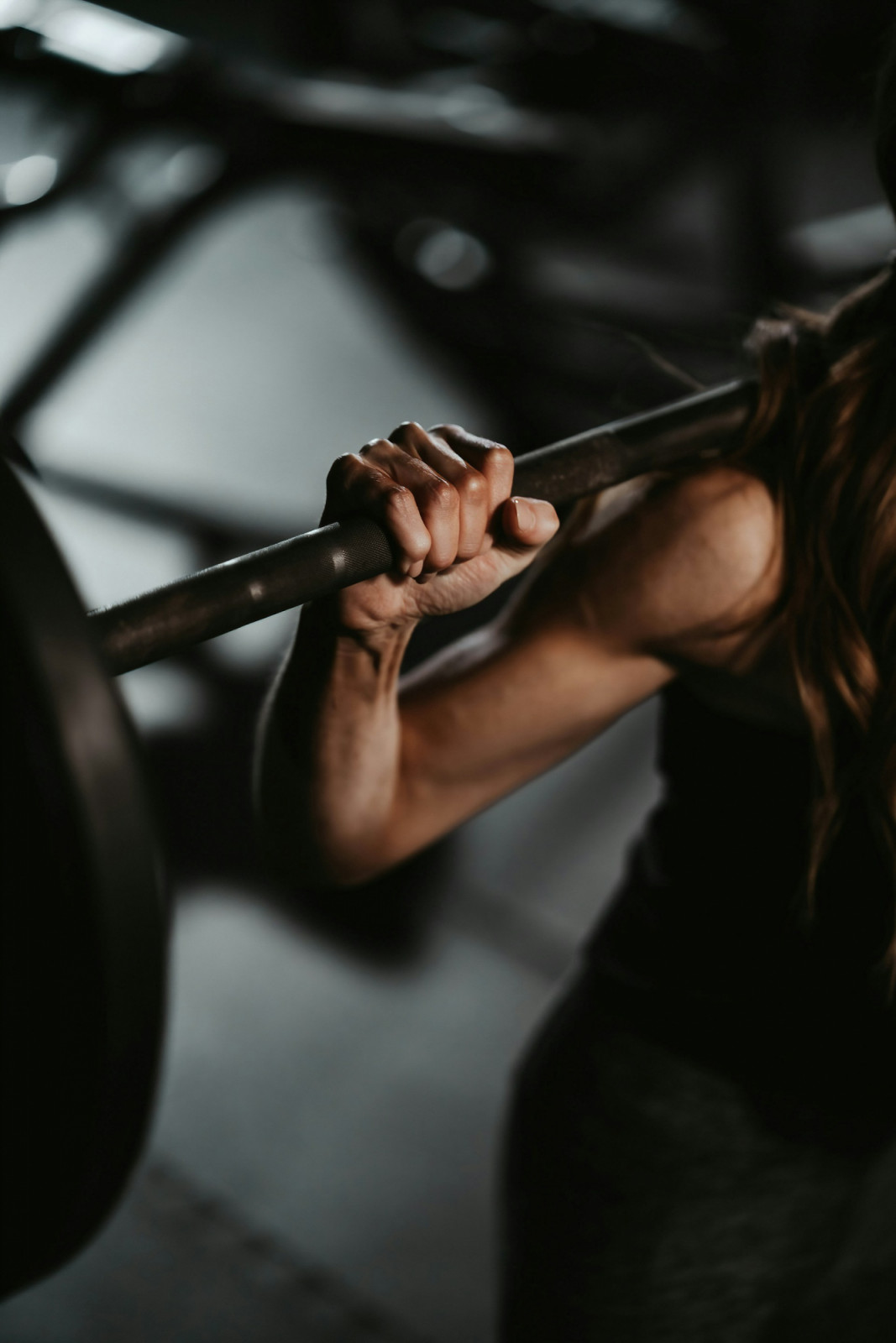 Creatine helps in re-charing our muscles, but can also regular our mood and support energy levels | Photo: Tyler Raye / Unsplash