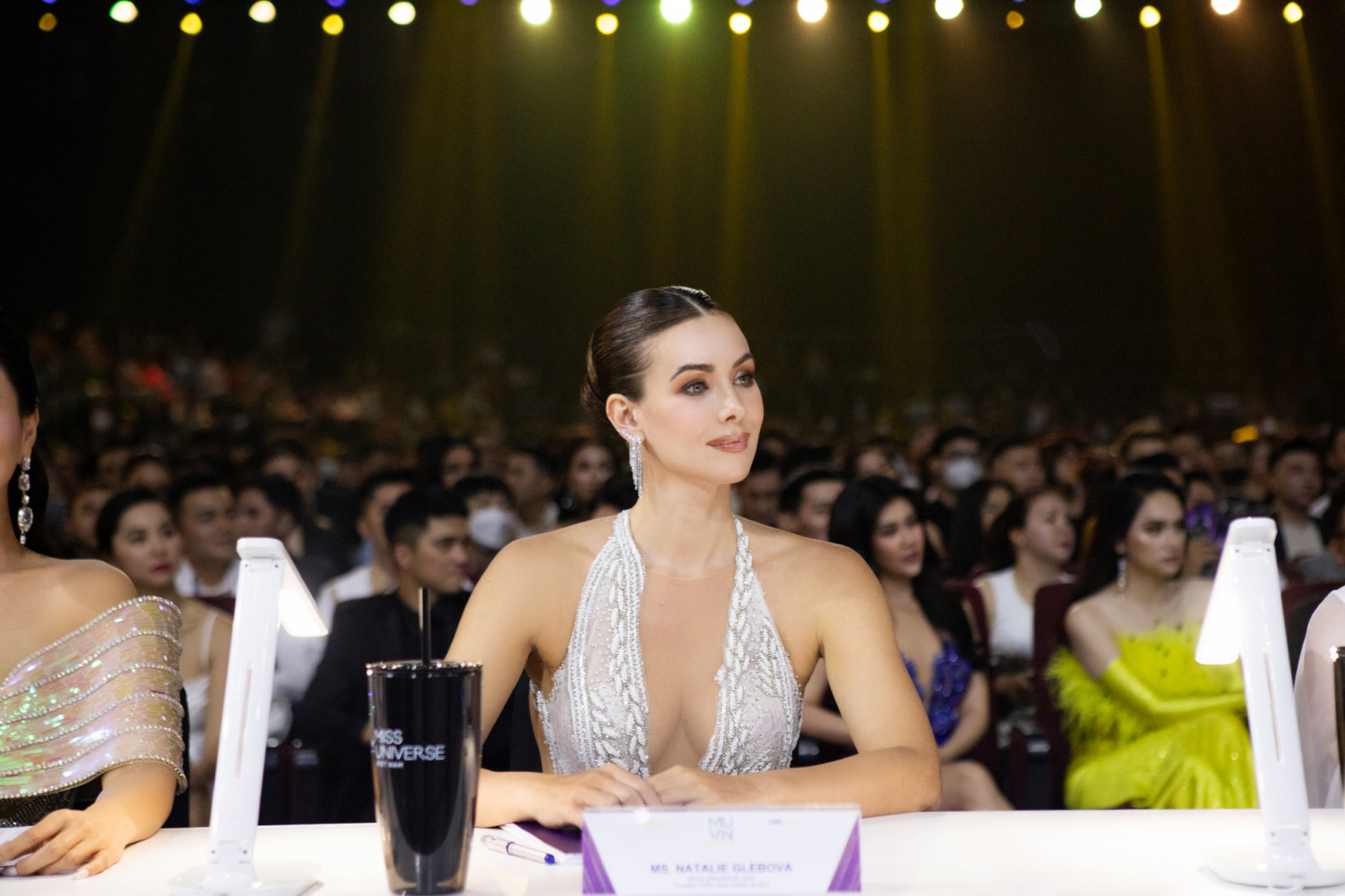 นาตาลีในฐานะกรรมการตัดสิน การประกวด Miss Universe (ภาพ: Natalie Glebova)