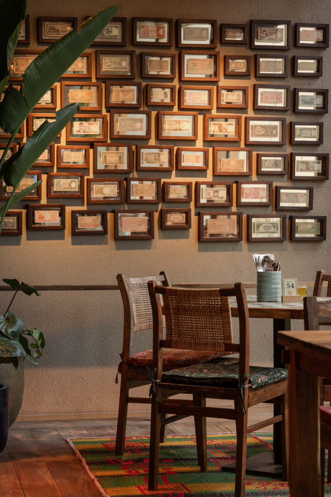 Desain interior Salira yang sarat nostalgia dan sentuhan artisan Nusantara