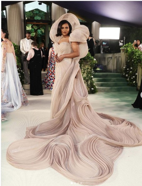 Mindy Kaling wearing a Gaurav Gupta gown titled The Melting Flower of Time at The 2024 Met Gala. (Photo: courtesy of @gauravguptaofficial/Instagram)