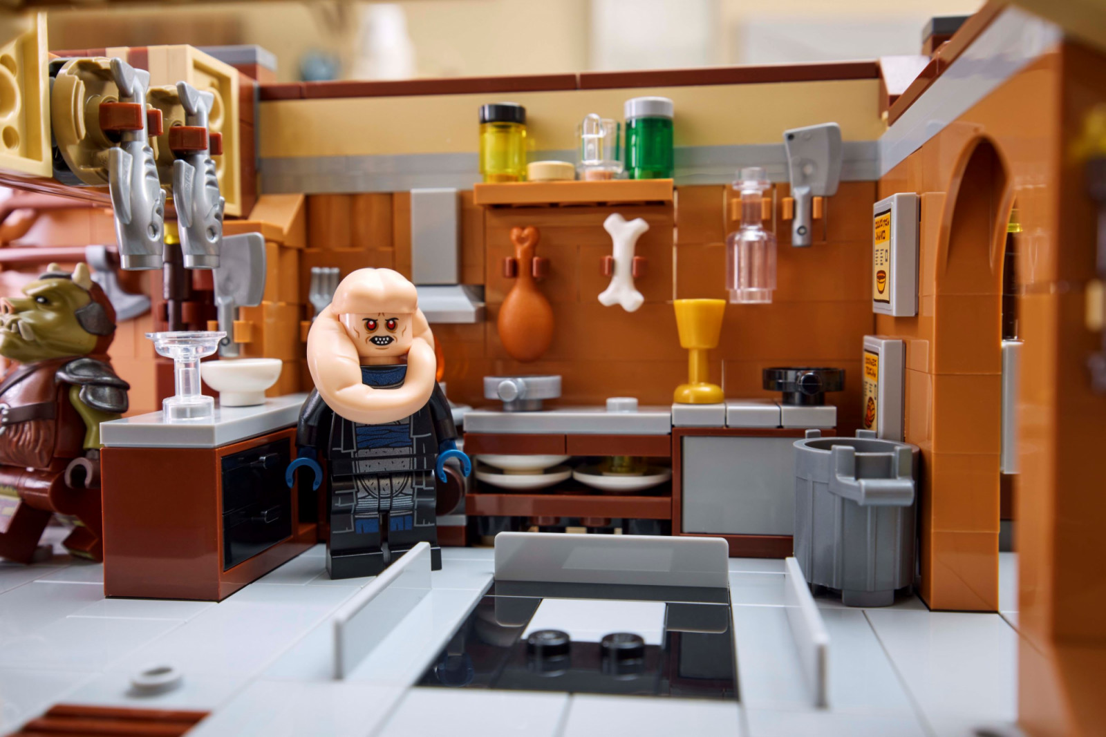 Bib Fortuna in his element