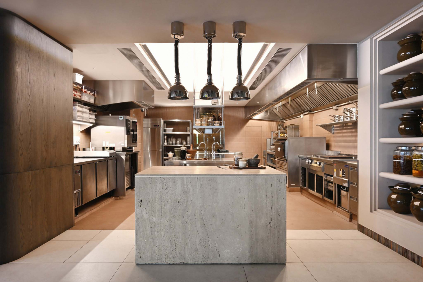 Fiz open kitchen