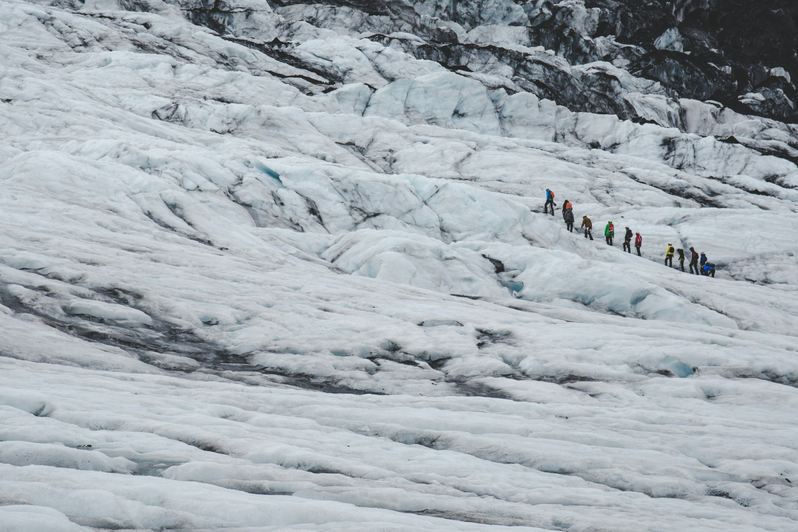 Vatnajökull glacier hikes in Iceland offer novices flat ice plateaus, blue crevasses and ash-layered history under summer sun (Photo: Sharad kandoi/Unsplash)