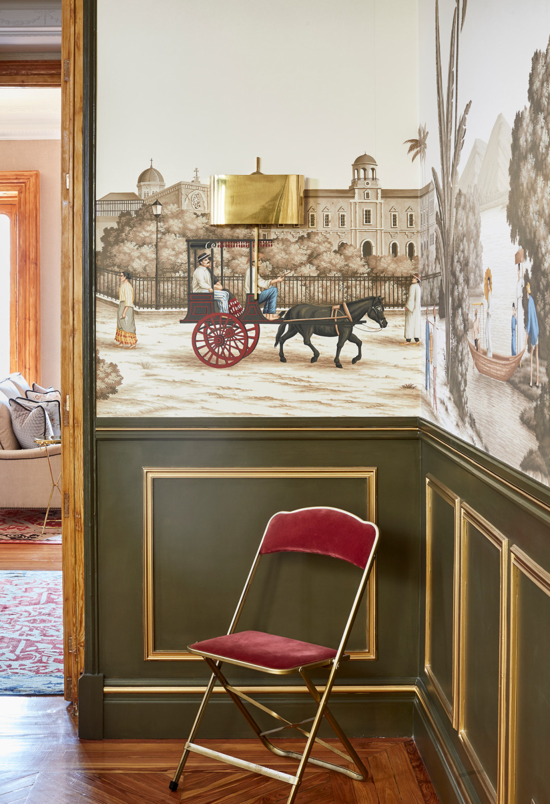 Created alongside Filipino designer Johathan Matti, this is the Latina Manila hand-painted wallpaper panel by De Gournay (Photo: Martin Garcia Perez)