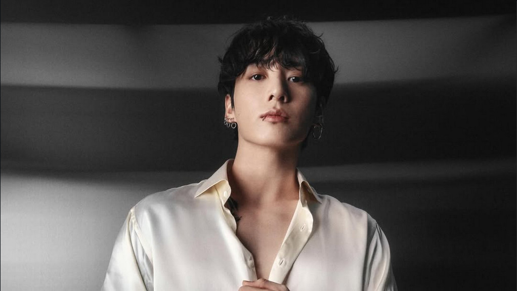 Ever wondered how BTS's golden maknae turns music millions into lasting wealth? Jungkook's savvy picks in stocks and city real estate reveal a portfolio built for the long game (Photo: mnijungkook/Instagram)