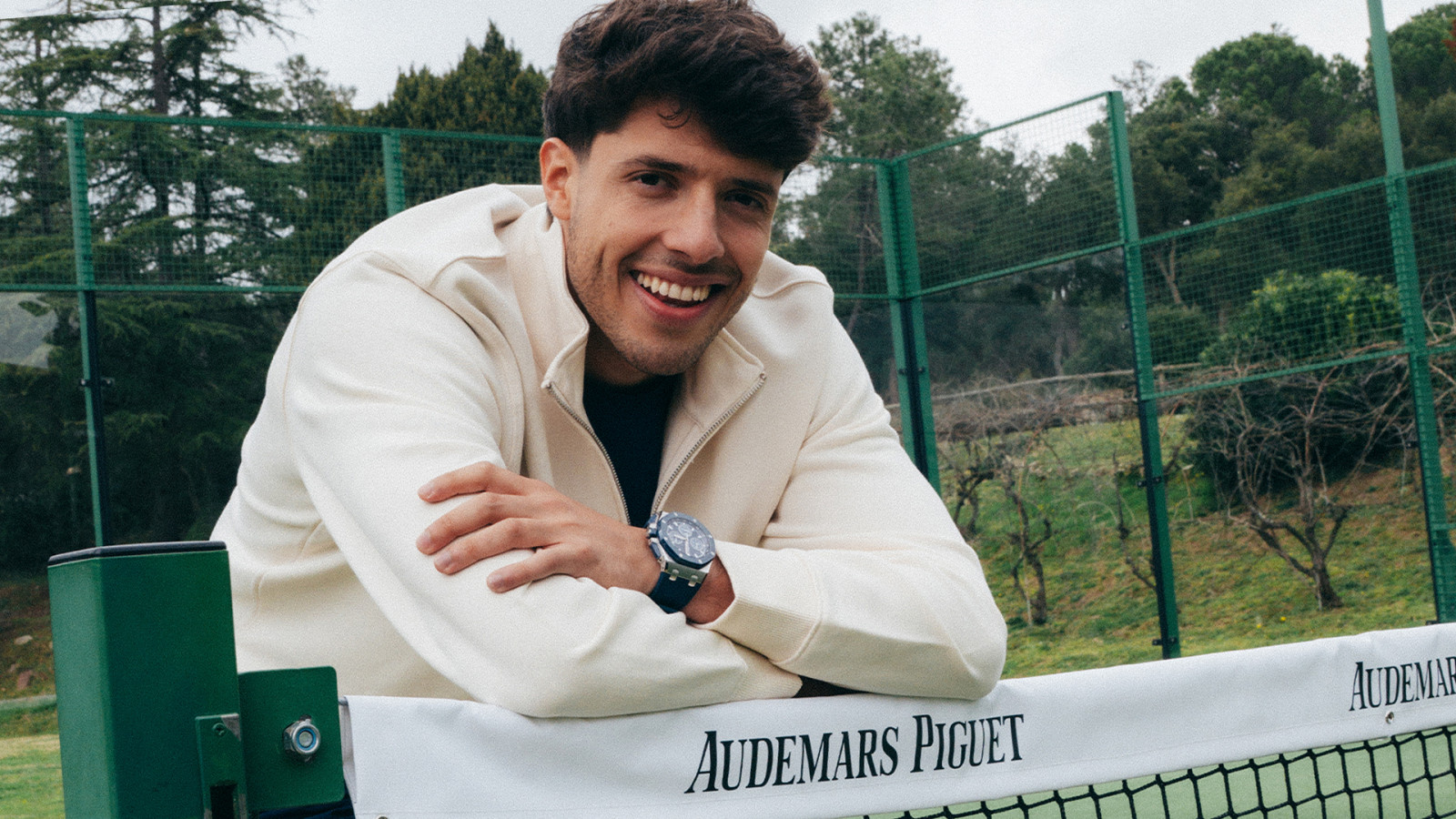 Langkah terbaru Audemars Piguet ini menandai babak baru dalam dialog panjang antara haute horlogerie, olahraga, dan budaya kontemporer