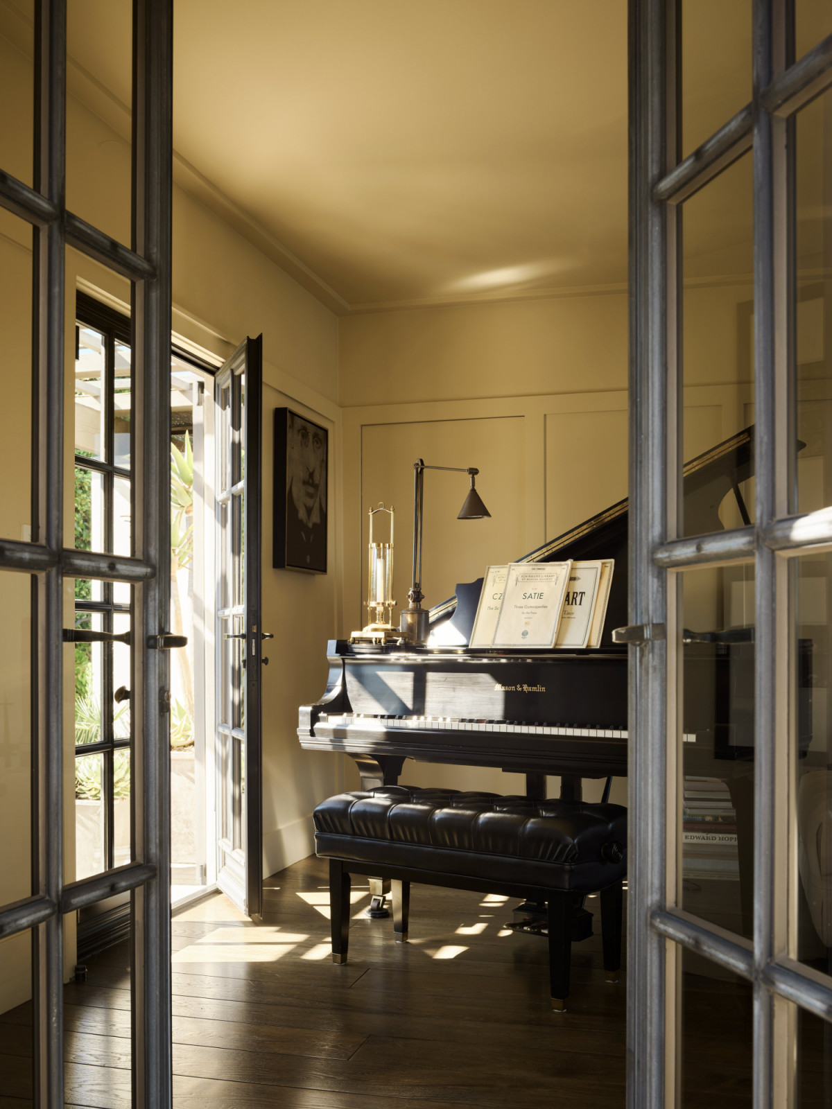 A sense of quietude as ample light pours in through the panelled glass doors