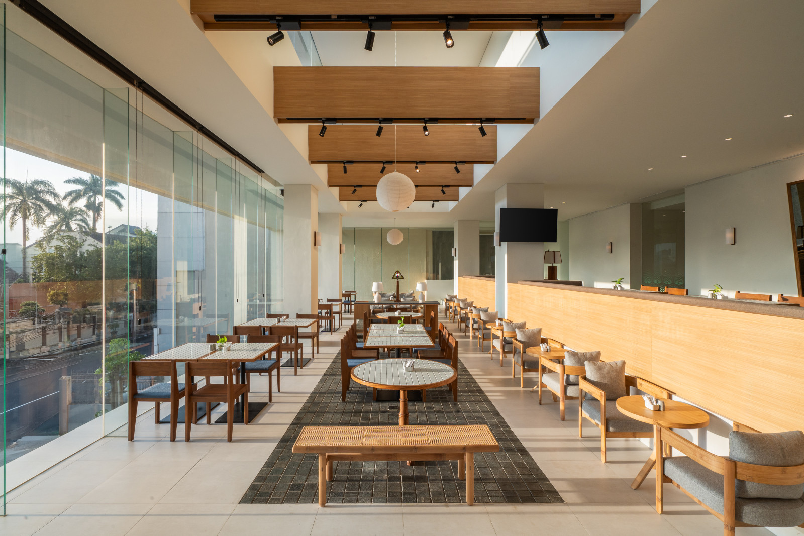 Restoran di Artotel Laguna Magelang