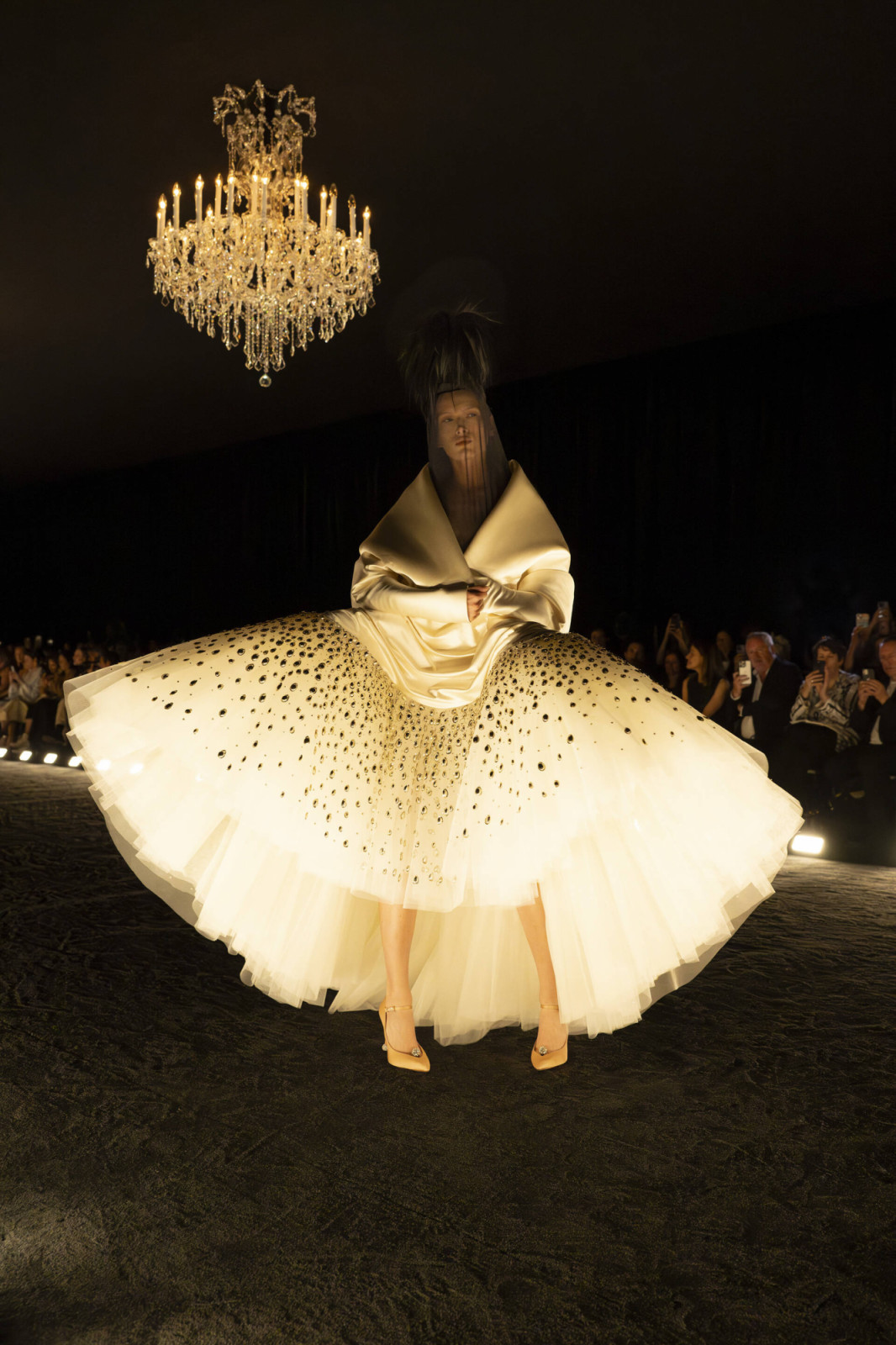 Schiaparelli haute couture autumn-winter 2024 collection. Photo: courtesy V&A / Patrimoine Schiaparelli, Paris / Giovanni Giannoni