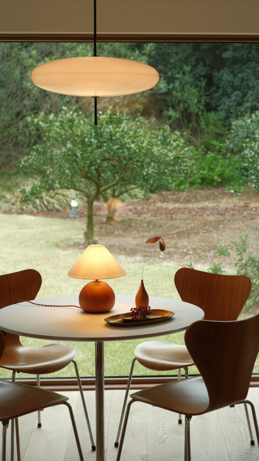 Eden Living's Gyeol Chestnut Lamp
