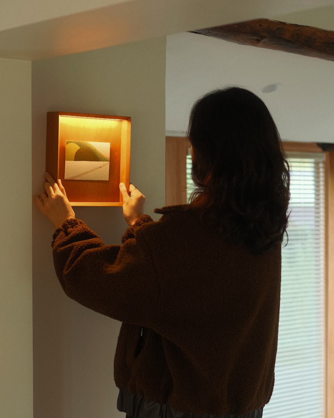 Eden Living's Frame Lamp