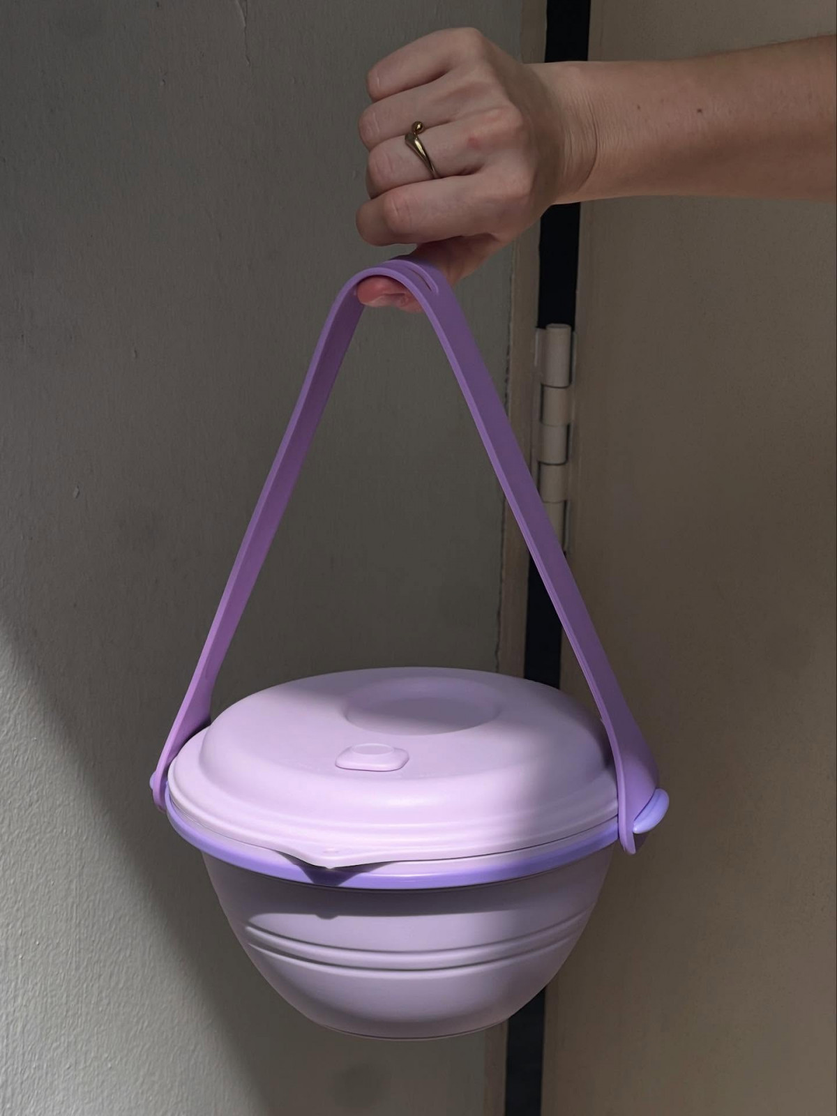 Kūpaa bowl and carrier duet in Lavender Pearl