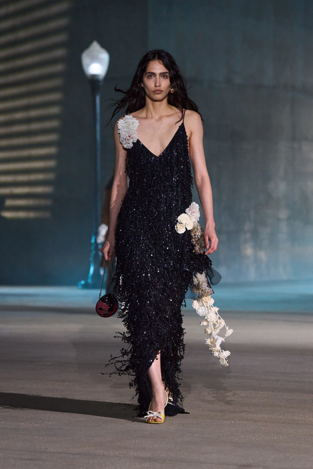Look 12