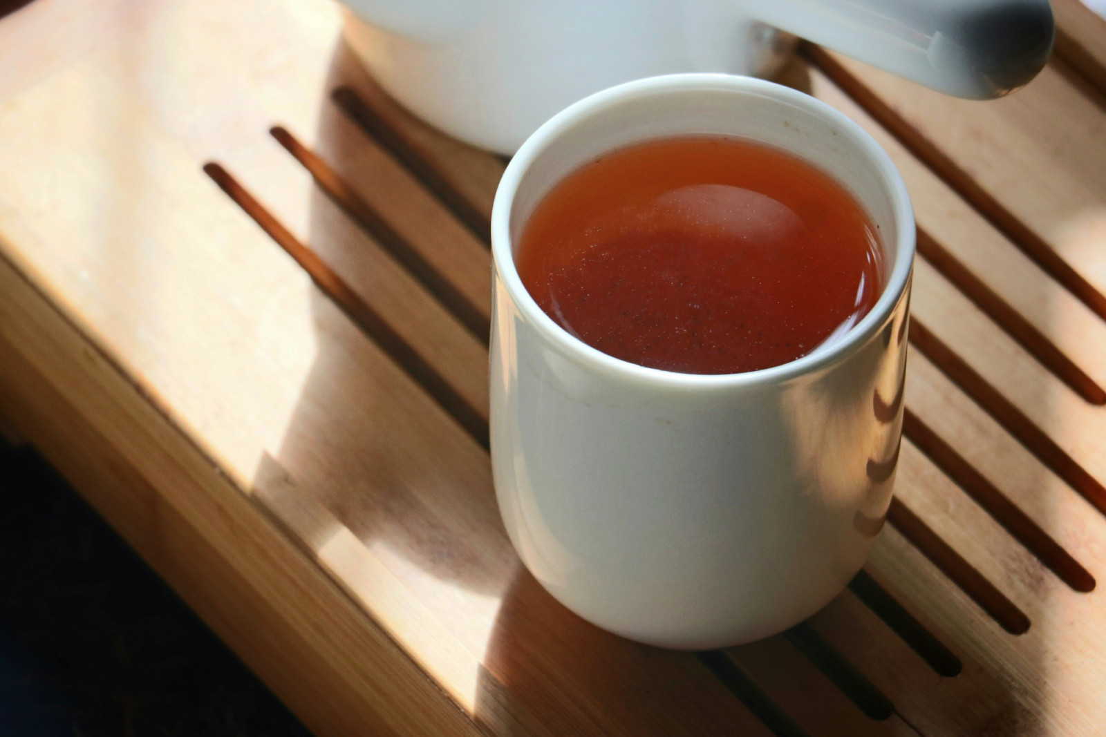 Discover the six types of Chinese tea, from grassy unoxidised green to deep, earthy dark tea (Photo: X/Unsplash)