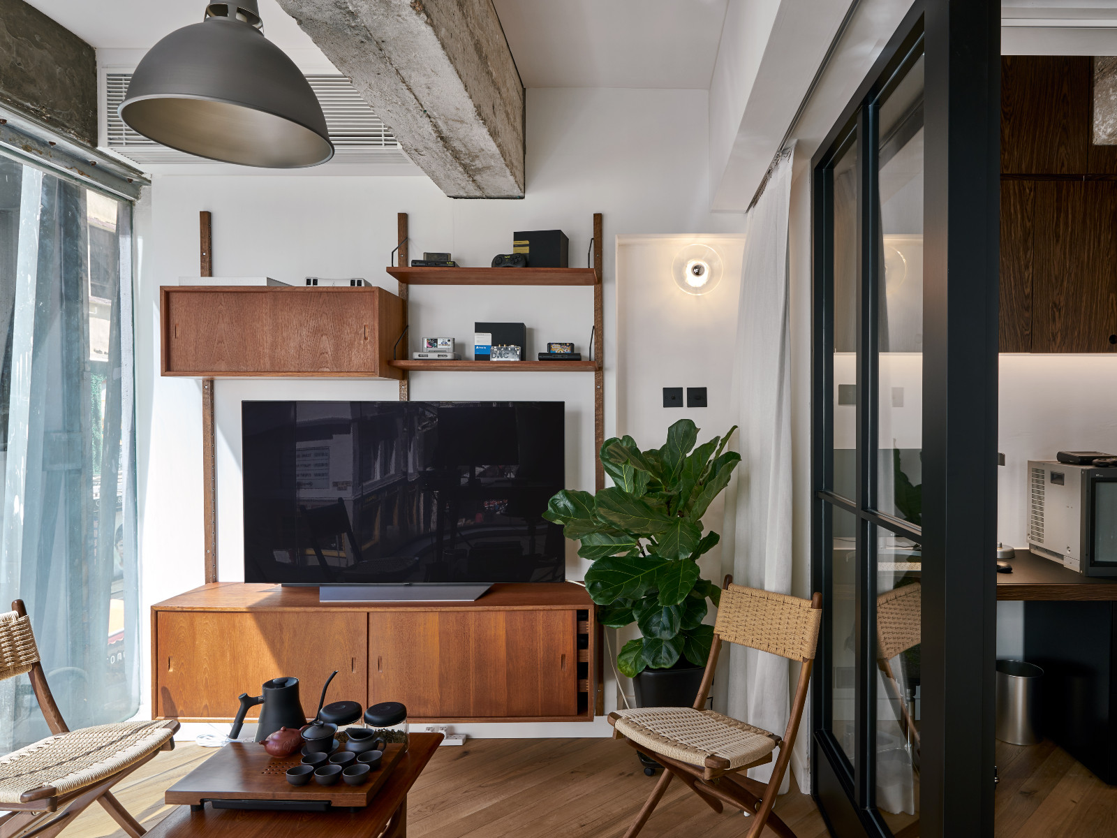 The elegant interior of Analogue, a Hong Kong office designed by JJ Acuña bespoke
